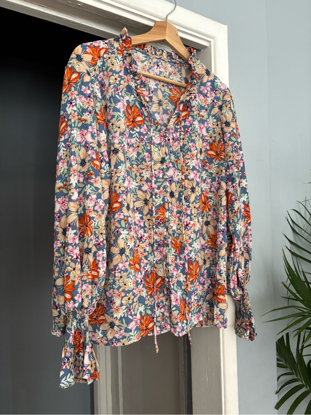 Floral Tie-Neck Blouse - Blue Floral Sz XL